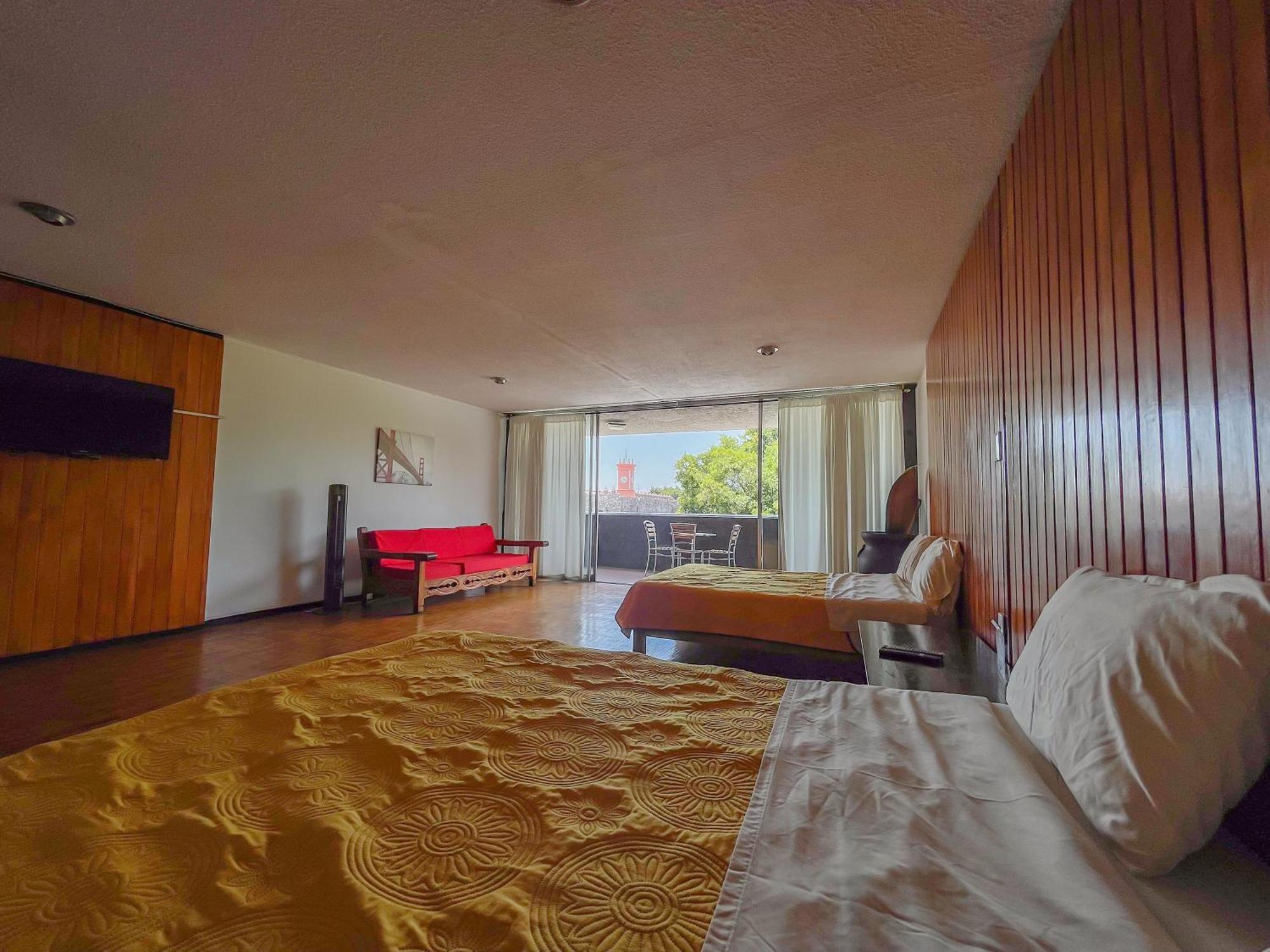 Suites Las Plazas Cuernavaca Exteriör bild