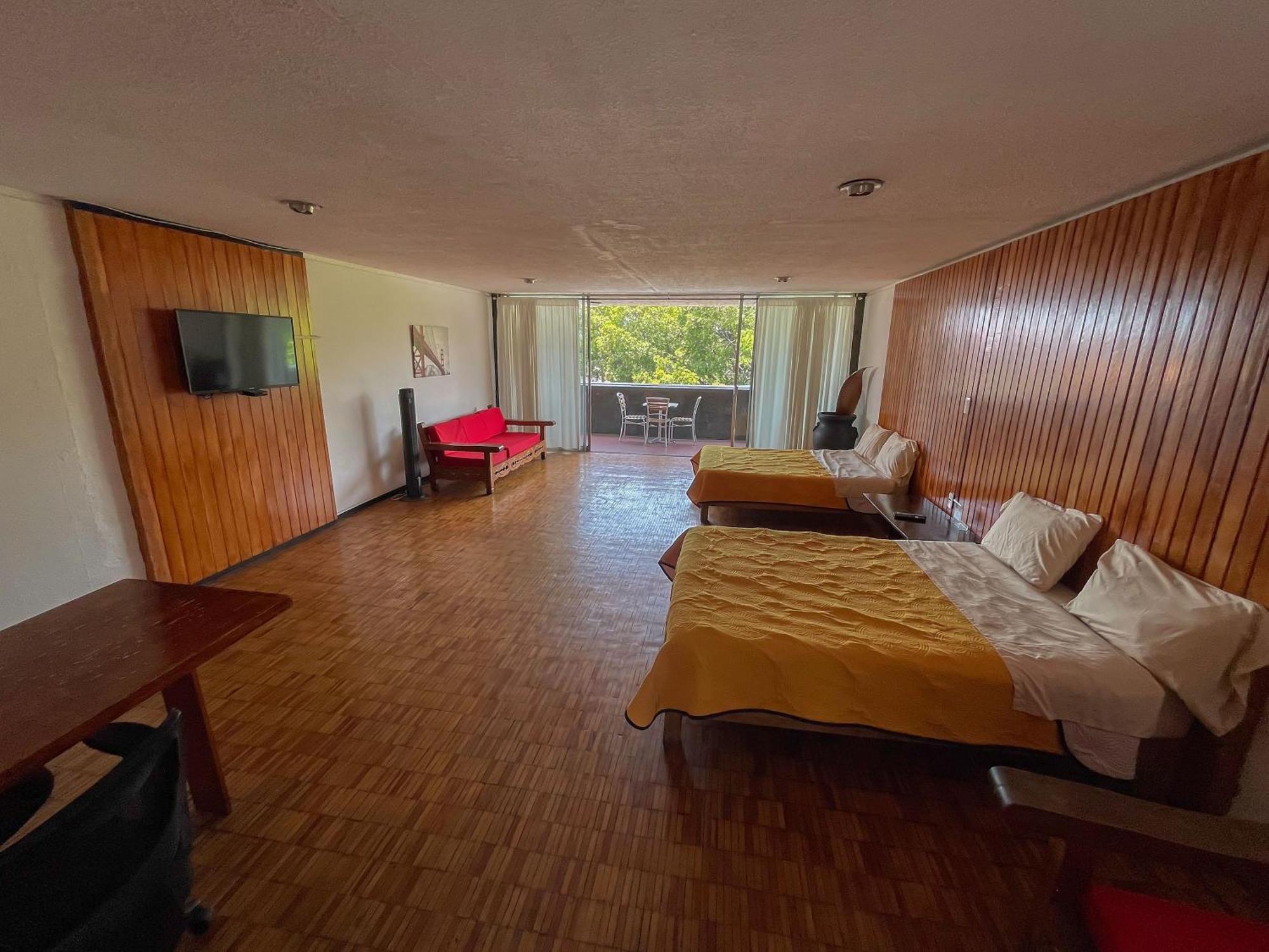 Suites Las Plazas Cuernavaca Exteriör bild