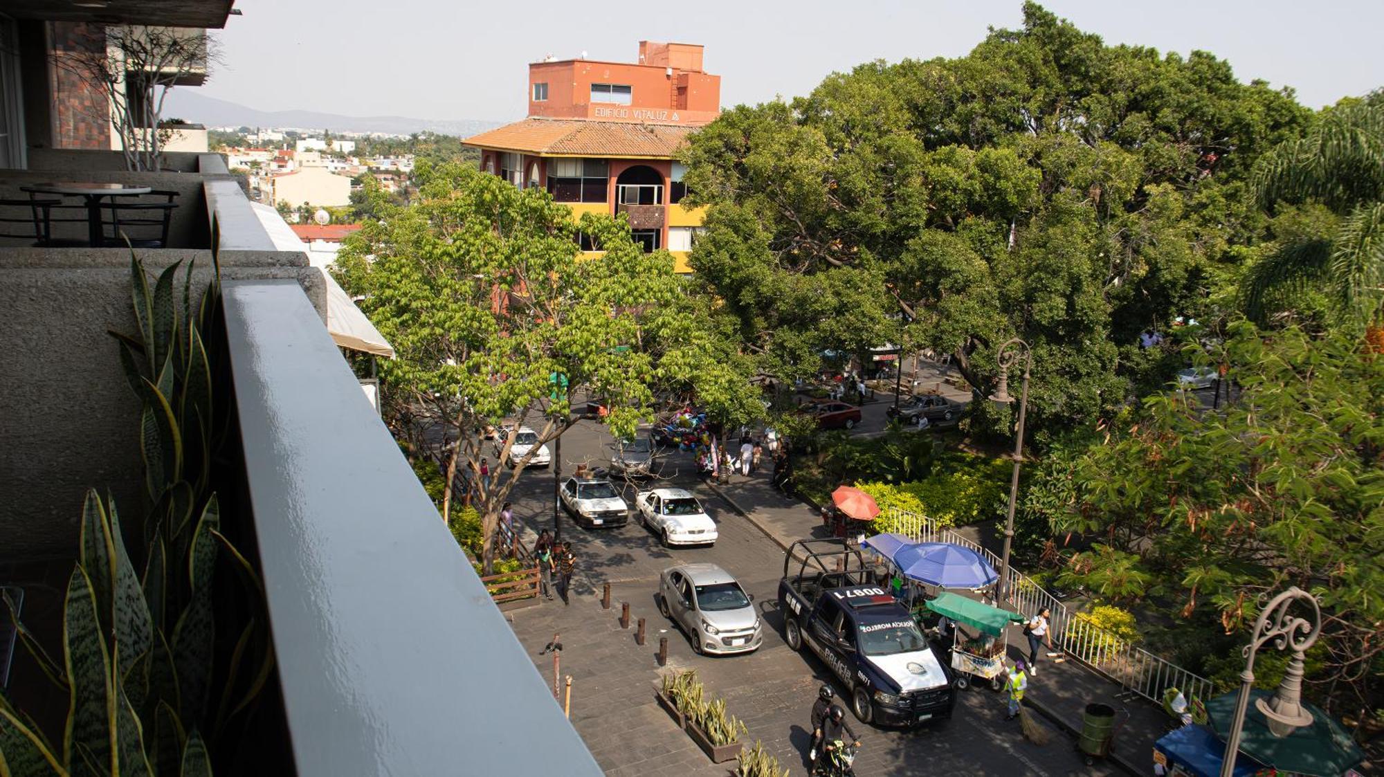Suites Las Plazas Cuernavaca Exteriör bild